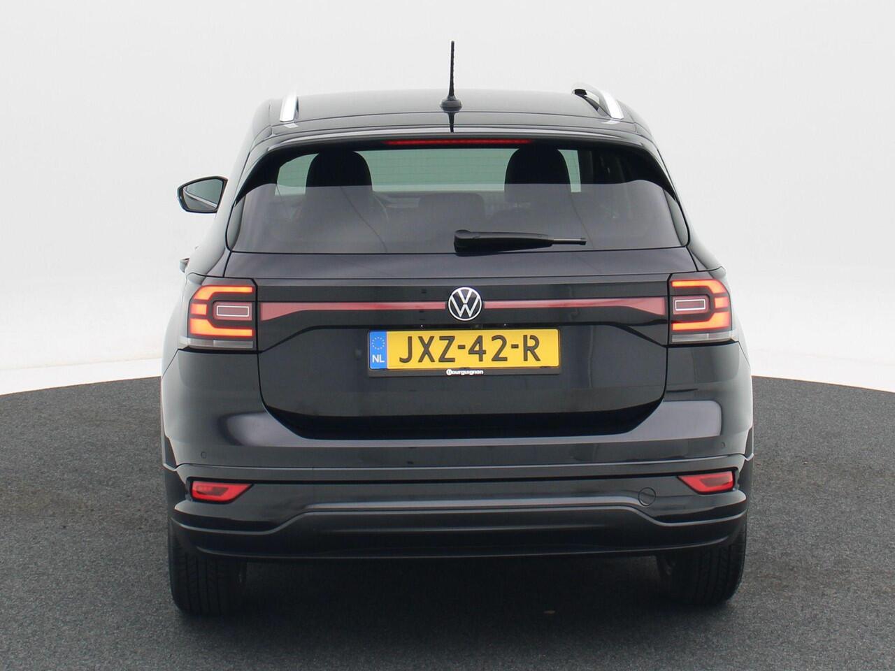 Volkswagen T-Cross 1.5 TSi 150 Pk Automaat R-Line | Stoelverwarming | Adaptive Cruise | Beats Audio | Camera| Climatronic | 18 Inch | 66.728 Km !!