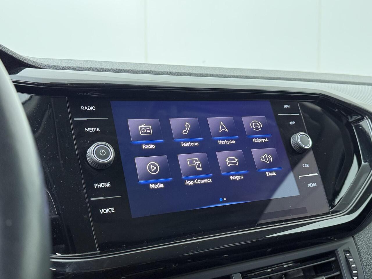 Volkswagen T-Cross 1.0 TSI Life | 110 PK | Adaptive cruise control | Lane assist | Apple Carplay/Android Auto |