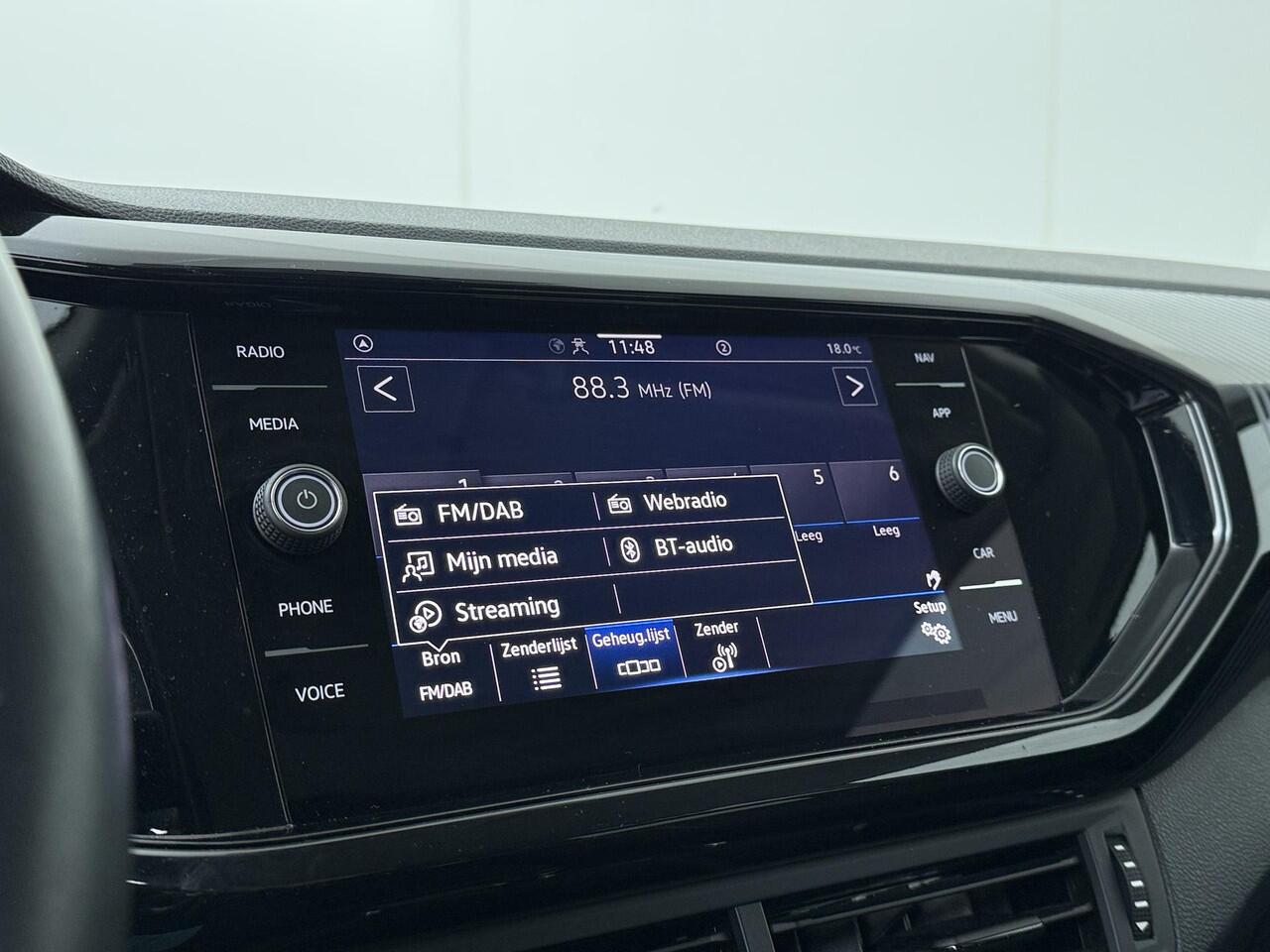 Volkswagen T-Cross 1.0 TSI Life | 110 PK | Adaptive cruise control | Lane assist | Apple Carplay/Android Auto |