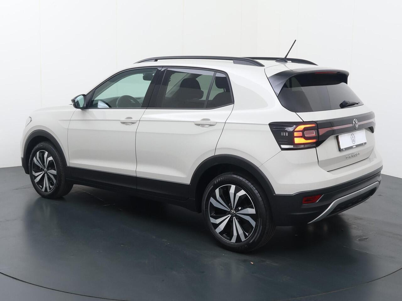 Volkswagen T-Cross 1.0 TSI Life | 110 PK | Adaptive cruise control | Lane assist | Apple Carplay/Android Auto |