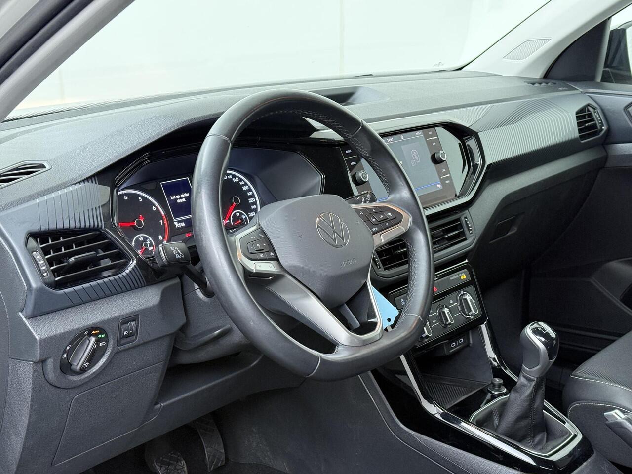 Volkswagen T-Cross 1.0 TSI Life | 110 PK | Adaptive cruise control | Lane assist | Apple Carplay/Android Auto |