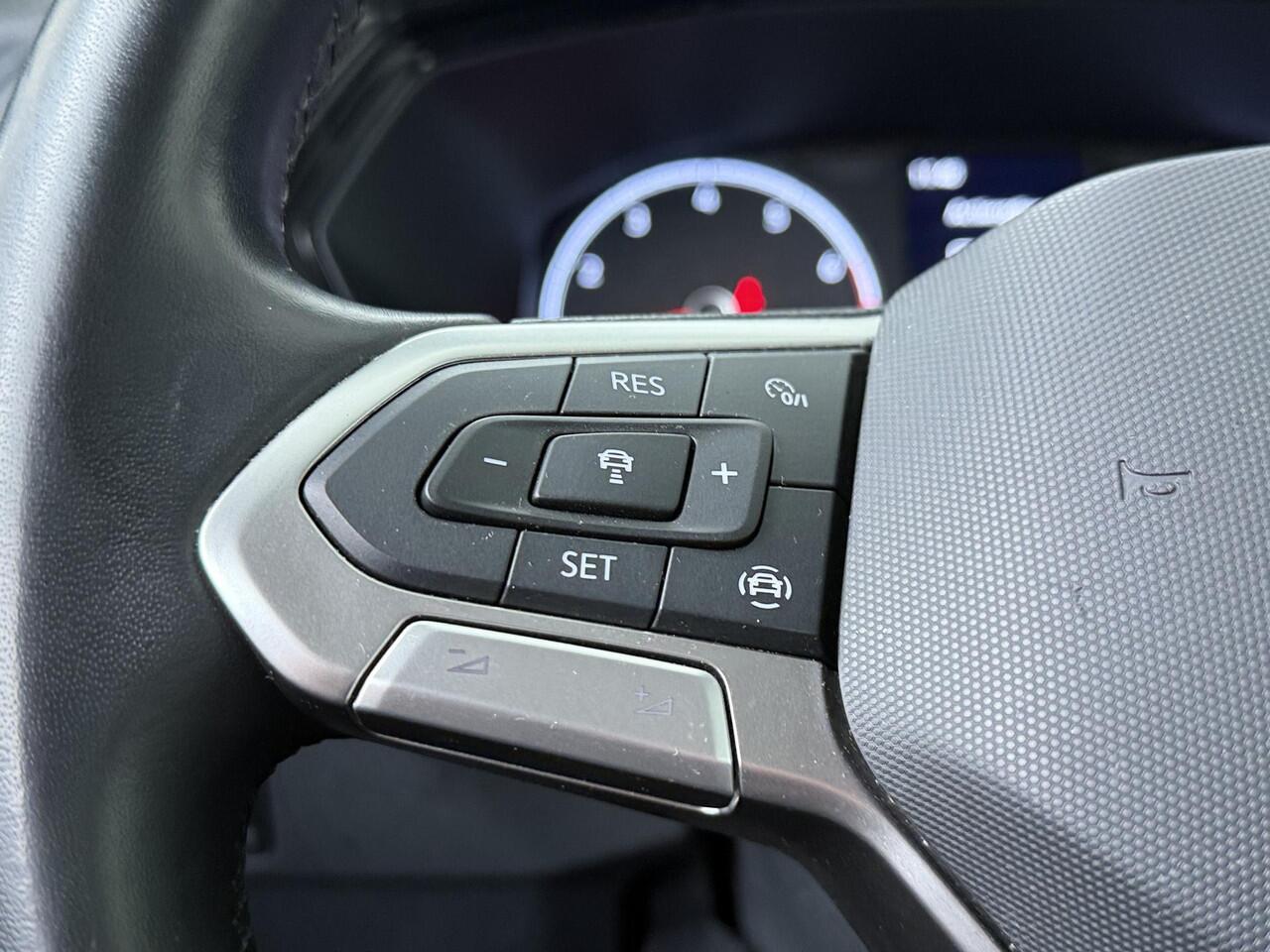 Volkswagen T-Cross 1.0 TSI Life | 110 PK | Adaptive cruise control | Lane assist | Apple Carplay/Android Auto |