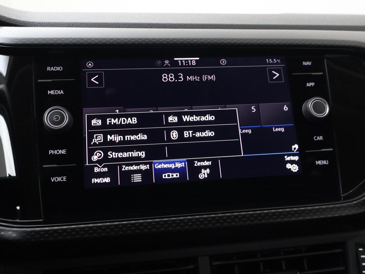 Volkswagen T-Cross 1.0 TSI Life | 110 PK | Adaptive cruise control | Parkeersensoren | Apple Carplay/Android Auto |