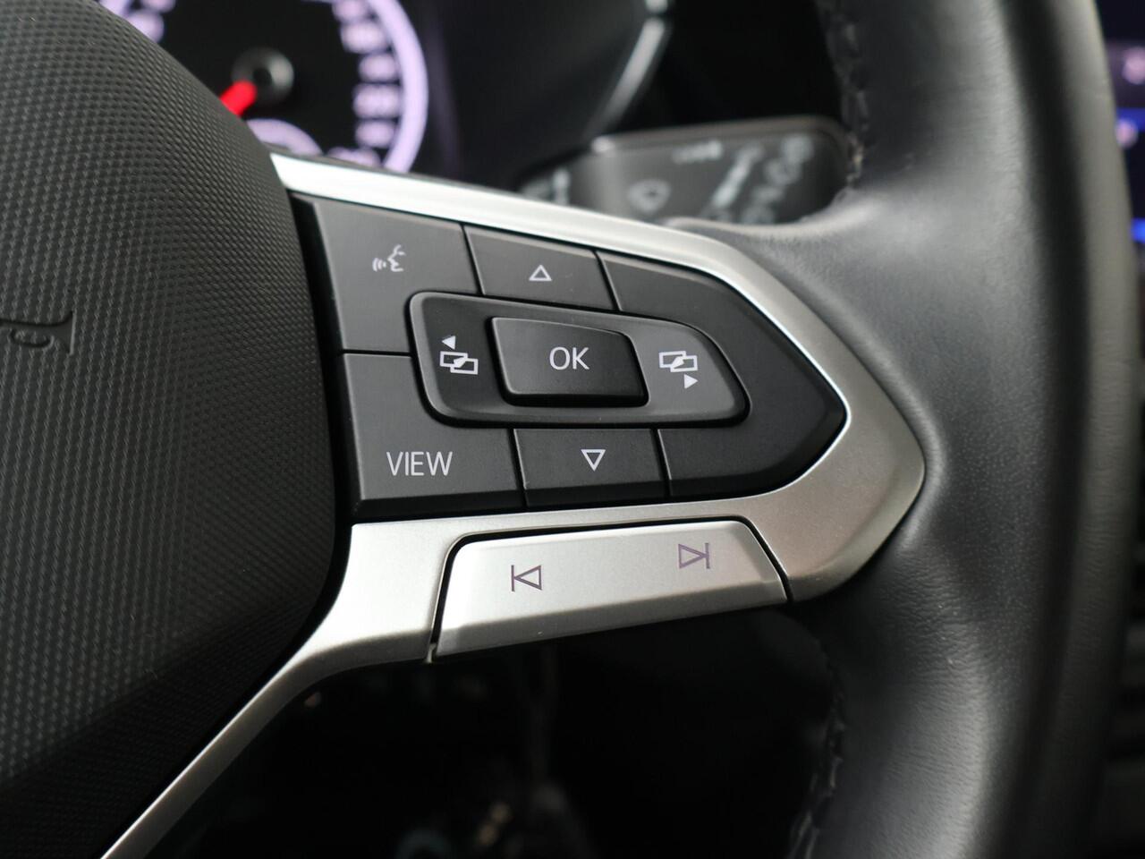 Volkswagen T-Cross 1.0 TSI Life | 110 PK | Adaptive cruise control | Parkeersensoren | Apple Carplay/Android Auto |