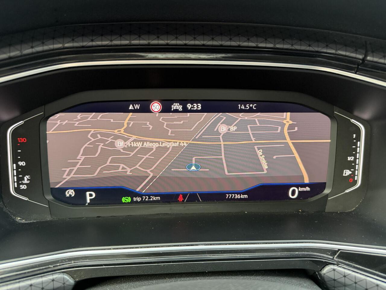 Volkswagen T-Cross 1.0 TSI R-Line | LED | Keyless | Camera | Navi |