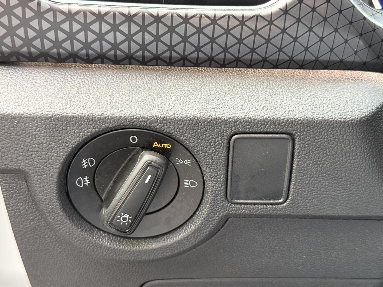 Volkswagen T-Cross 1.0 TSI R-Line | LED | Keyless | Camera | Navi |