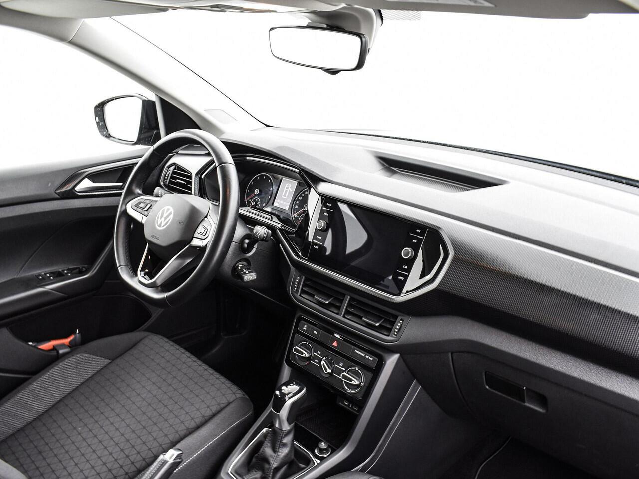 Volkswagen T-Cross 1.0 TSI 110pk DSG Life · Camera · Apple/Android Car Play · Navigatie · P-Sensoren · Airco · 16'' Inch · Garantie t/m 10-10-2027 of 100.000km