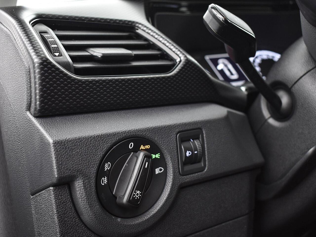 Volkswagen T-Cross 1.0 TSI 95pk Life · Apple/Android Car Play · Navigatie · Airco · P-Sensoren · ACC · 16'' Inch · Garantie t/m 18-07-2027 of 100.000km