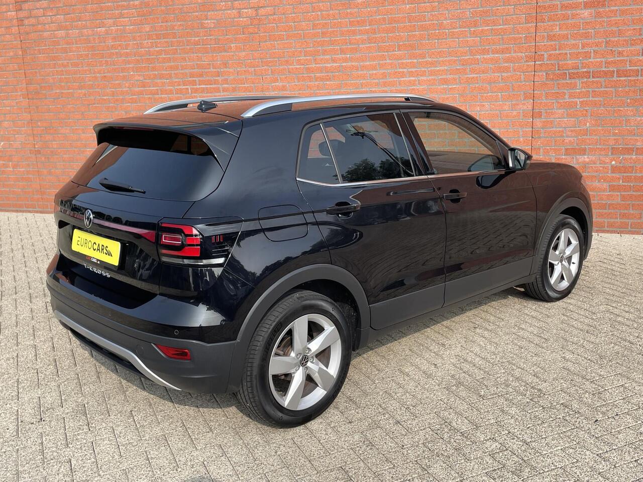 Volkswagen T-Cross 1.0 TSI 110pk DSG Style | Navigatie | Apple Carplay / Android Auto | Camera | Parkeer sensoren | Dab | Winterpakket | Digitale Cockpit