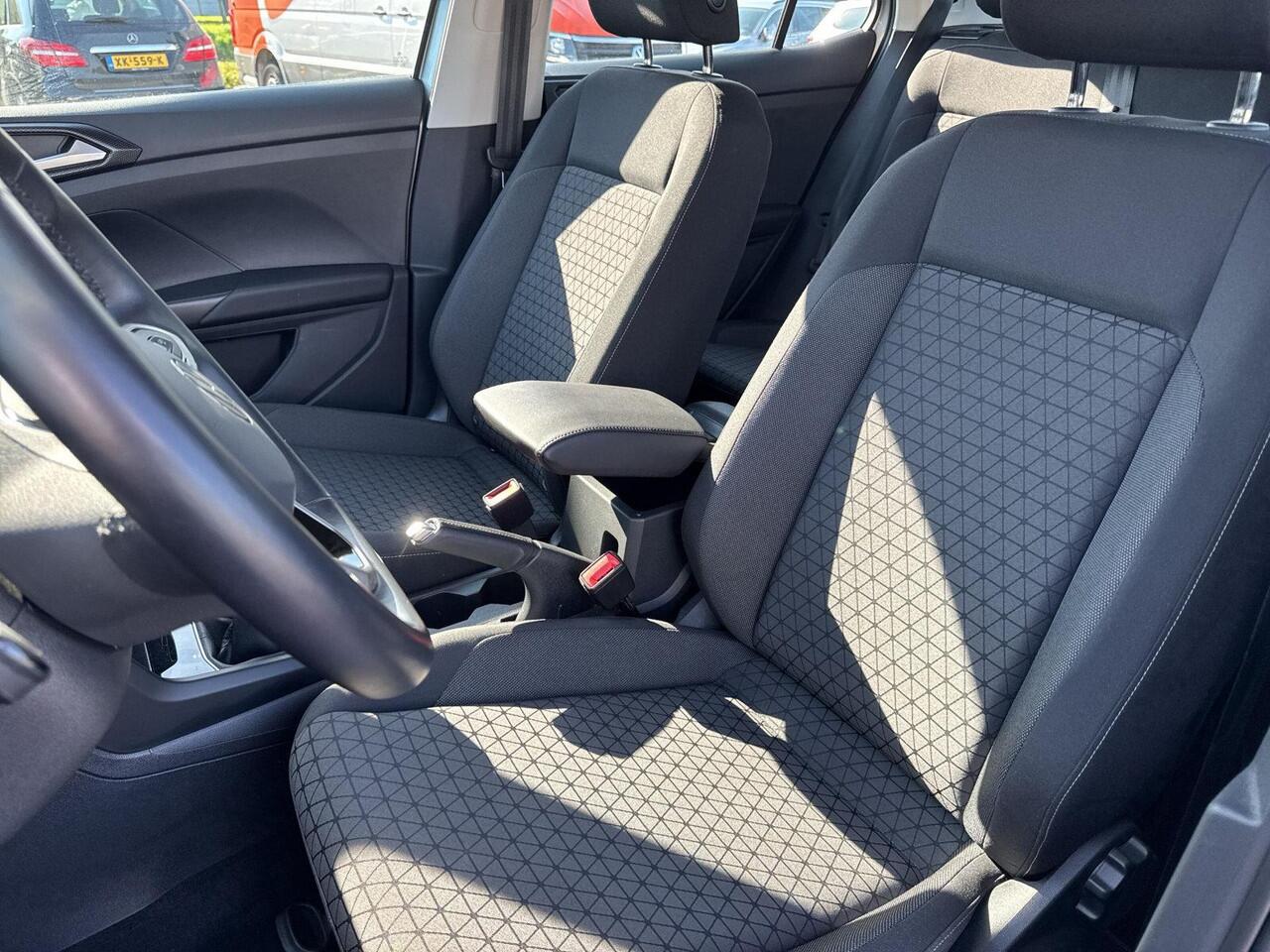 Volkswagen T-Cross 1.0 TSI Life Edition | 95Pk | A.camera | Navi | ACC | Clima |