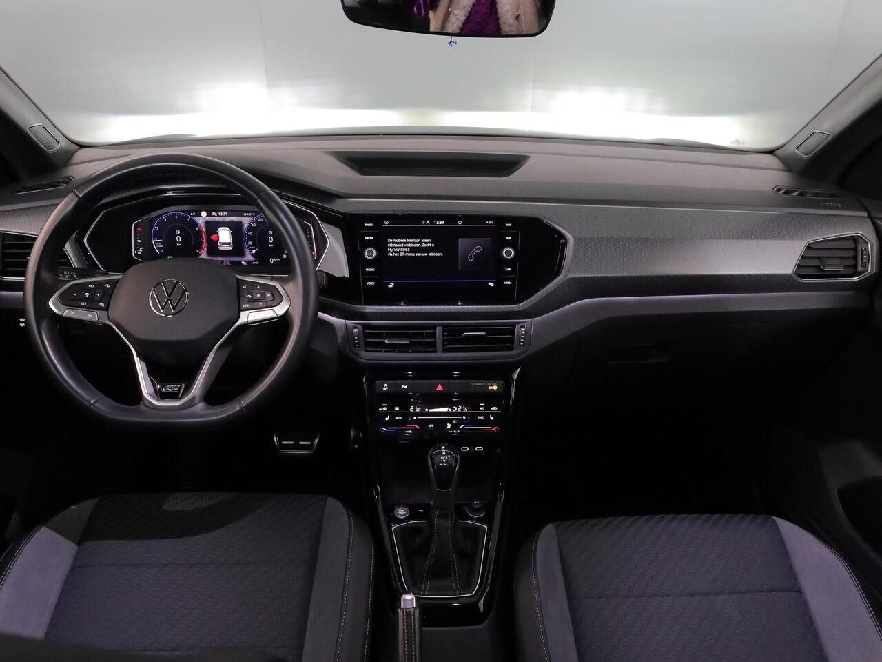 Volkswagen T-Cross 1.5 TSI Style Business R 150pk DSG| digital display| dodehoek| 17'LM-velgen| Camera