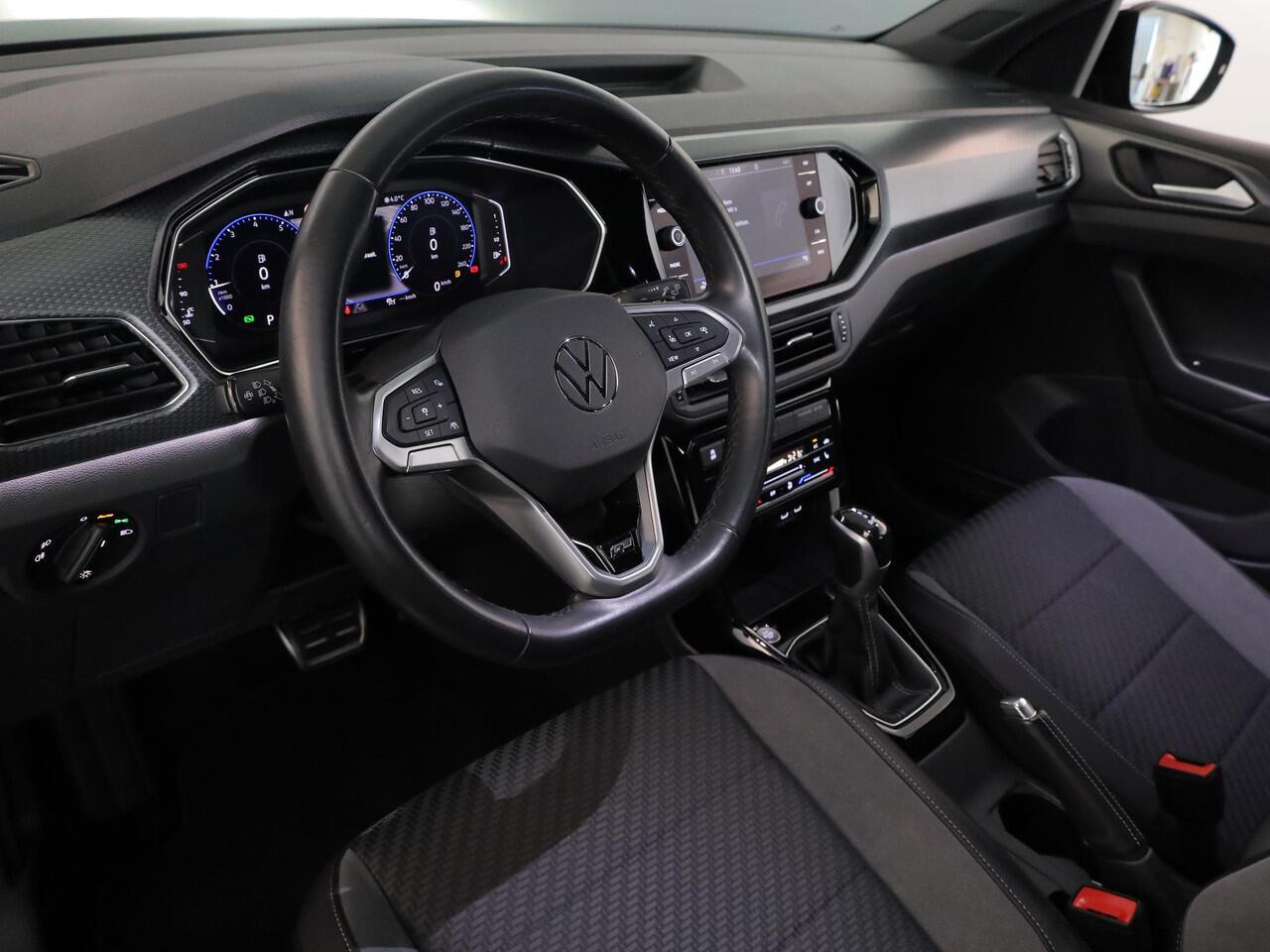 Volkswagen T-Cross 1.5 TSI Style Business R 150pk DSG| digital display| dodehoek| 17'LM-velgen| Camera