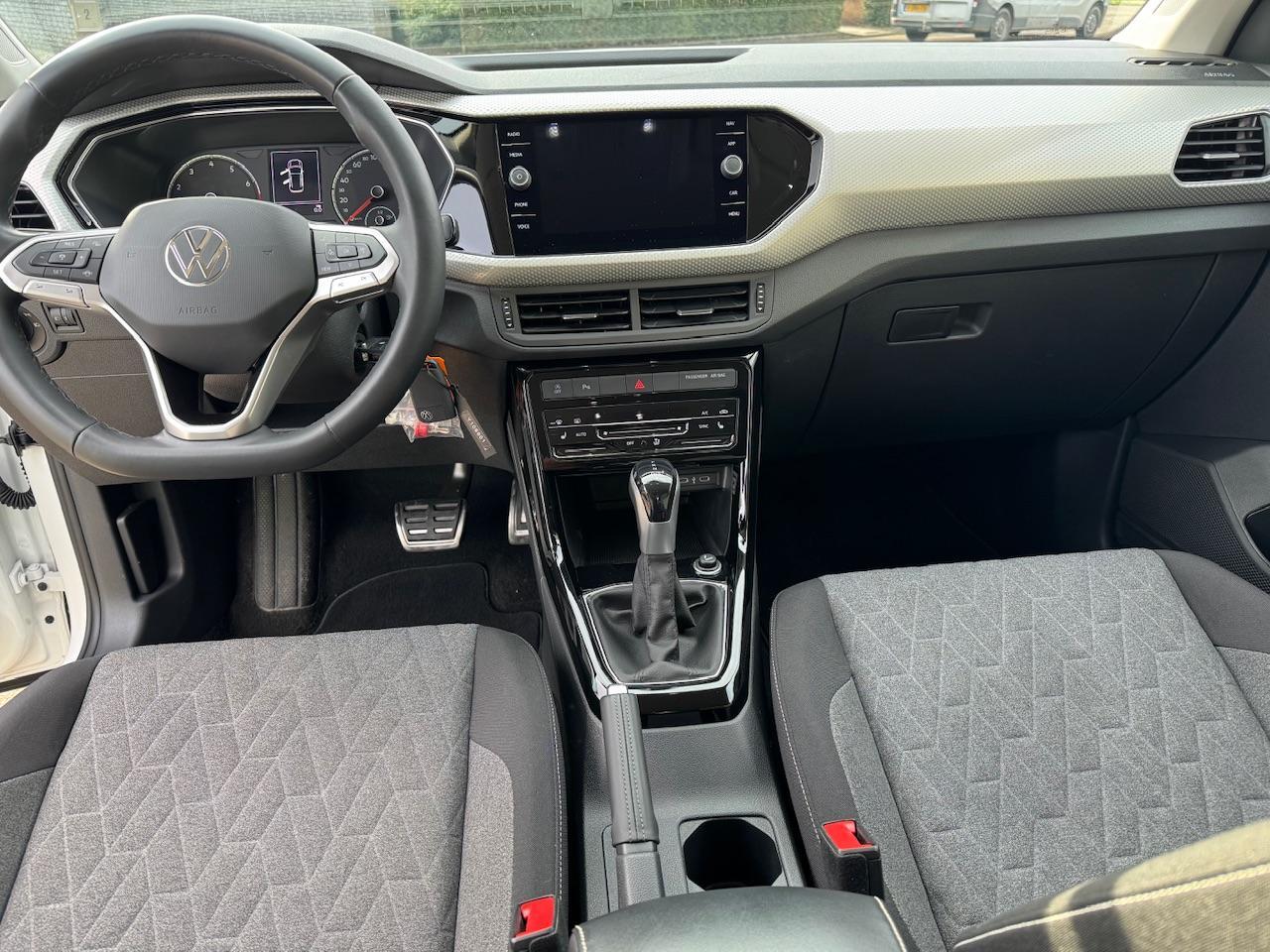 Volkswagen T-Cross 1.0 TSI Move | DSG | Trekhaak | App.Carplay | Camera | Cruise C. | 1e eig.