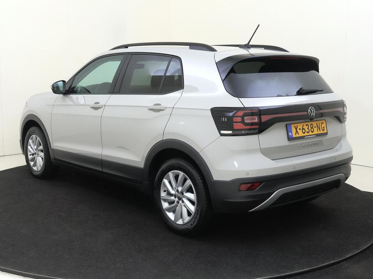 Volkswagen T-Cross 1.0 TSI Life | Stoelverwarming | Navigatie | Adaptieve cruise control | Keyless | Parkeersensoren | Achteruitrijcamera | CarPlay |