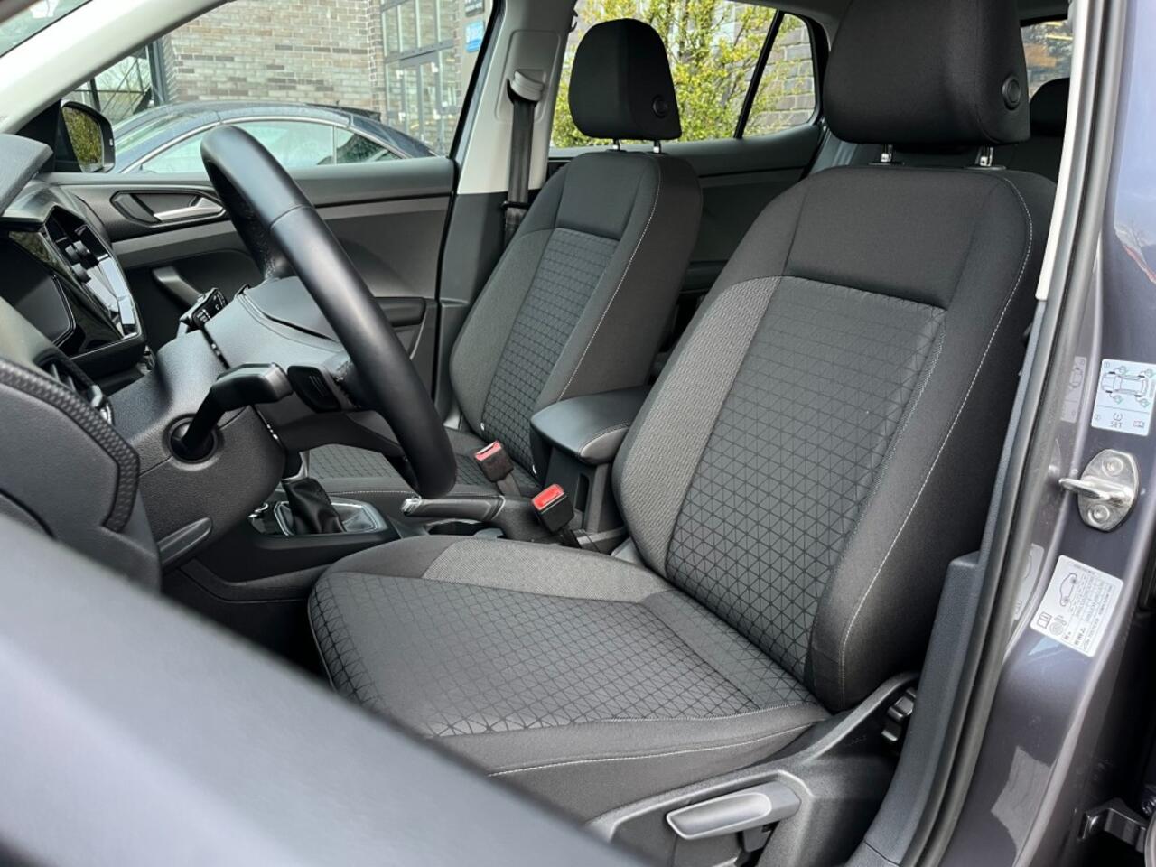 Volkswagen T-Cross 1.0 TSI DSG LIFE - VIRTU - STOELV. - LM.