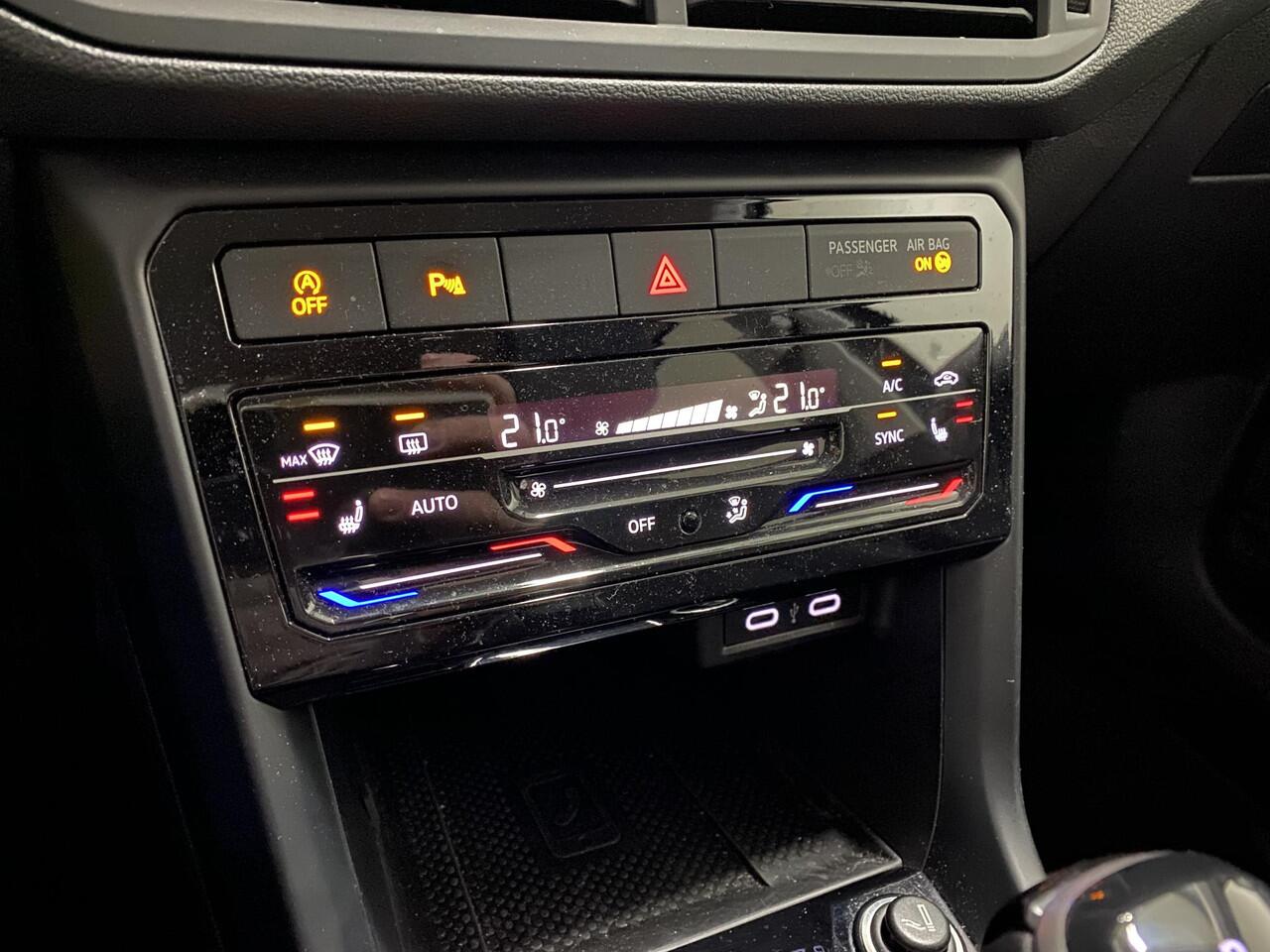 Volkswagen T-Cross 1.0 TSI Style Camera Virtual cockpit Applecarplay 17inch Adaptive cruise