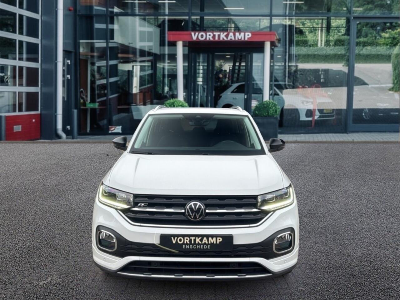 Volkswagen T-Cross 1.5 TSI DSG R-LINE TREKHAAK/CAMERA/ACC/NAVI/STOELVERW