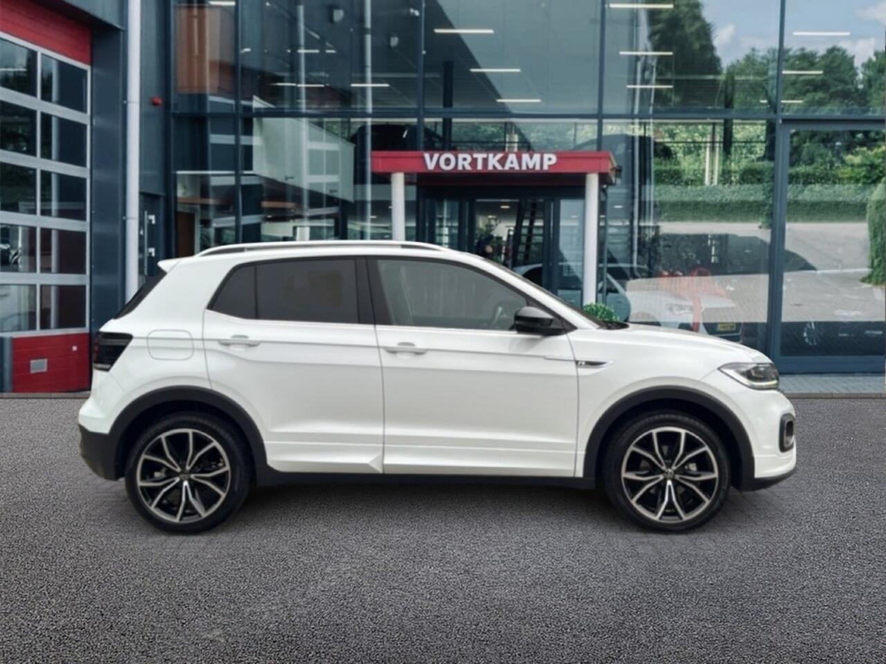 Volkswagen T-Cross 1.5 TSI DSG R-LINE TREKHAAK/CAMERA/ACC/NAVI/STOELVERW
