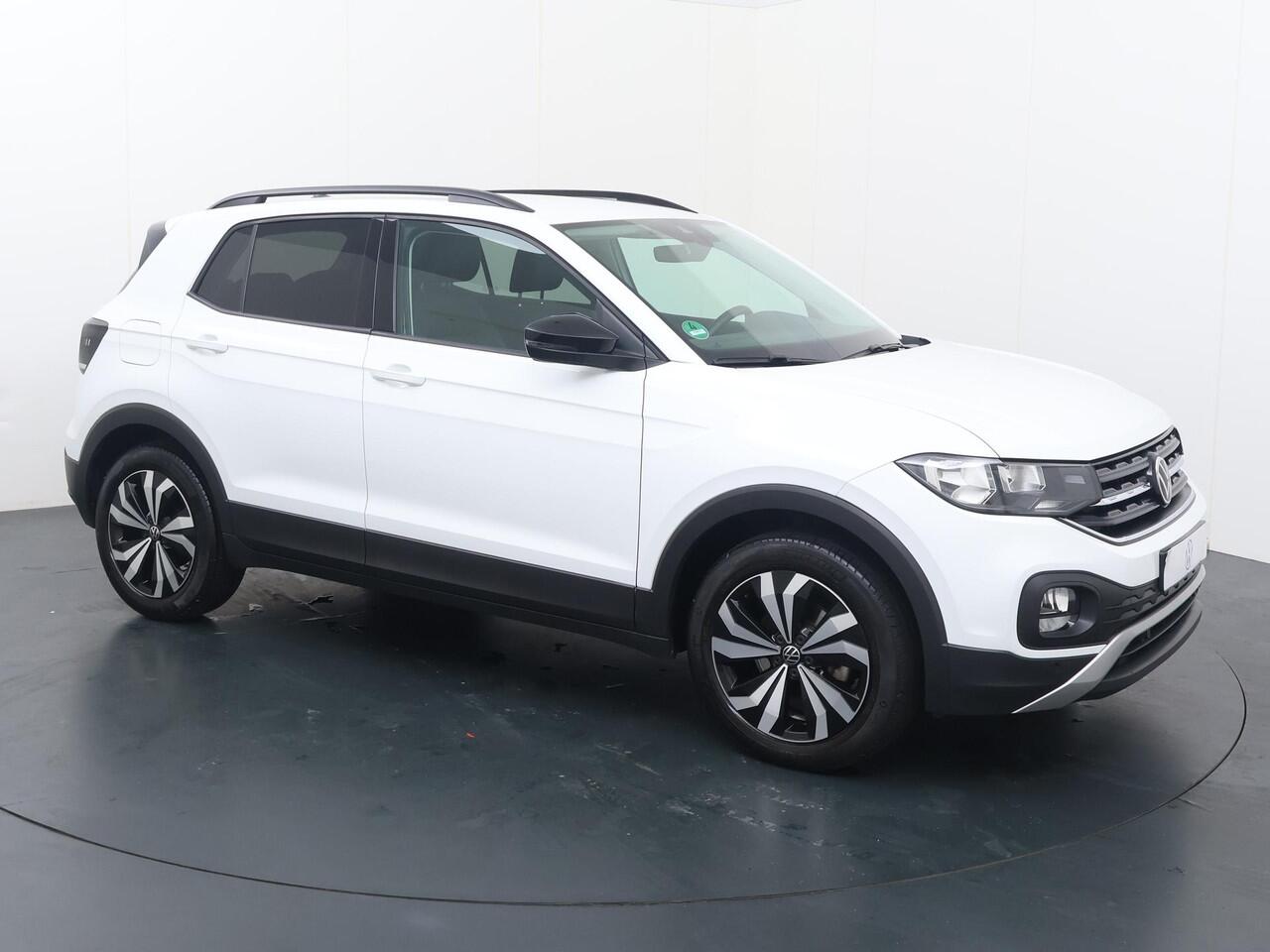Volkswagen T-Cross 1.0 TSI Life | 95 PK | Navigatiesysteem | Parkeersensoren | Adaptive cruise control |