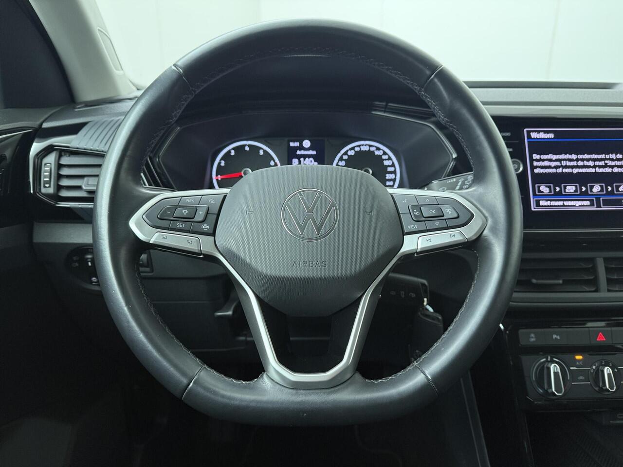 Volkswagen T-Cross 1.0 TSI Life | 95 PK | Navigatiesysteem | Parkeersensoren | Adaptive cruise control |