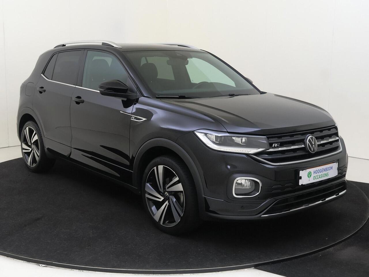 Volkswagen T-Cross 1.0 TSI R-Line | Achteruitrijcamera | Adaptieve cruise control | Keyless | CarPlay | Navigatie | Stoelverwarming | Digital cockpit |