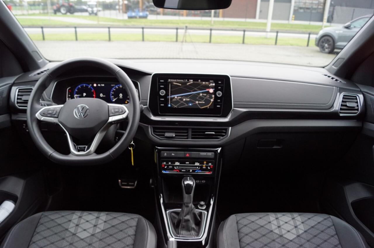 Volkswagen T-Cross 1.5 TSI DSG R-Line 150 pk /Trekhaak afnb./Navi/ Camera /LED / ACC/App-Connect