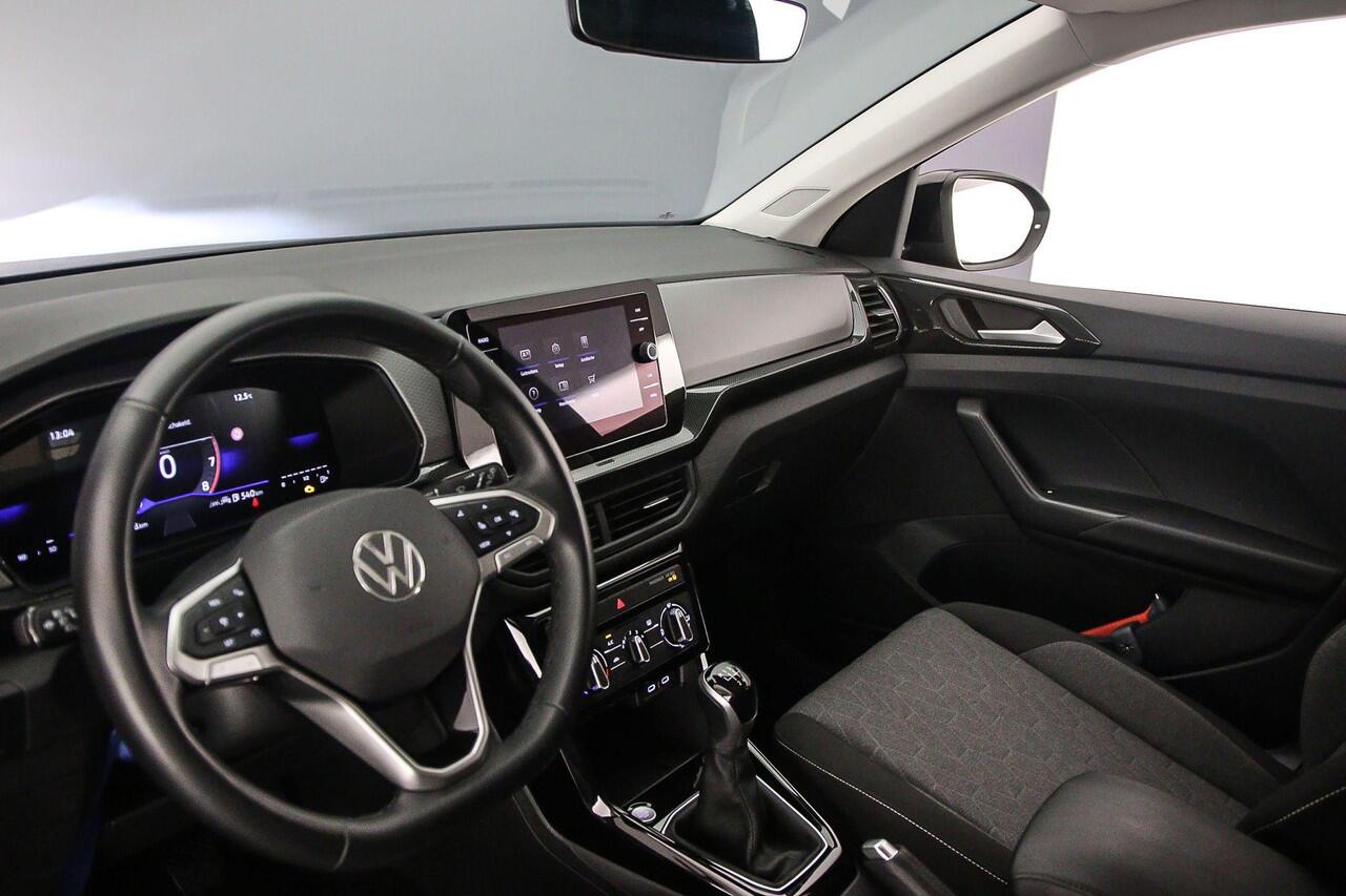 Volkswagen T-Cross Life Edition 1.0 TSI 95pk Adaptive cruise control, Achteruitrijcamera, Parkeersensor achter, LED koplampen, App connect, DAB, Radio, Airco