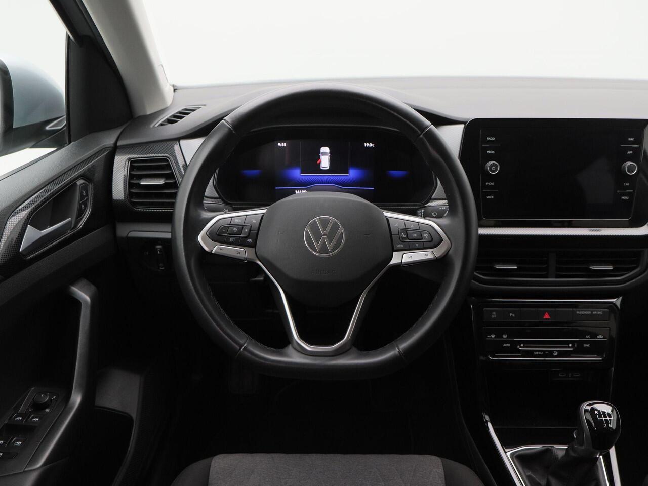 Volkswagen T-Cross 1.0 TSi Life Edition | Adaptive Cruise | Climate Control | Parkeersensoren | Carplay | 16 inch | 16.192 km!!