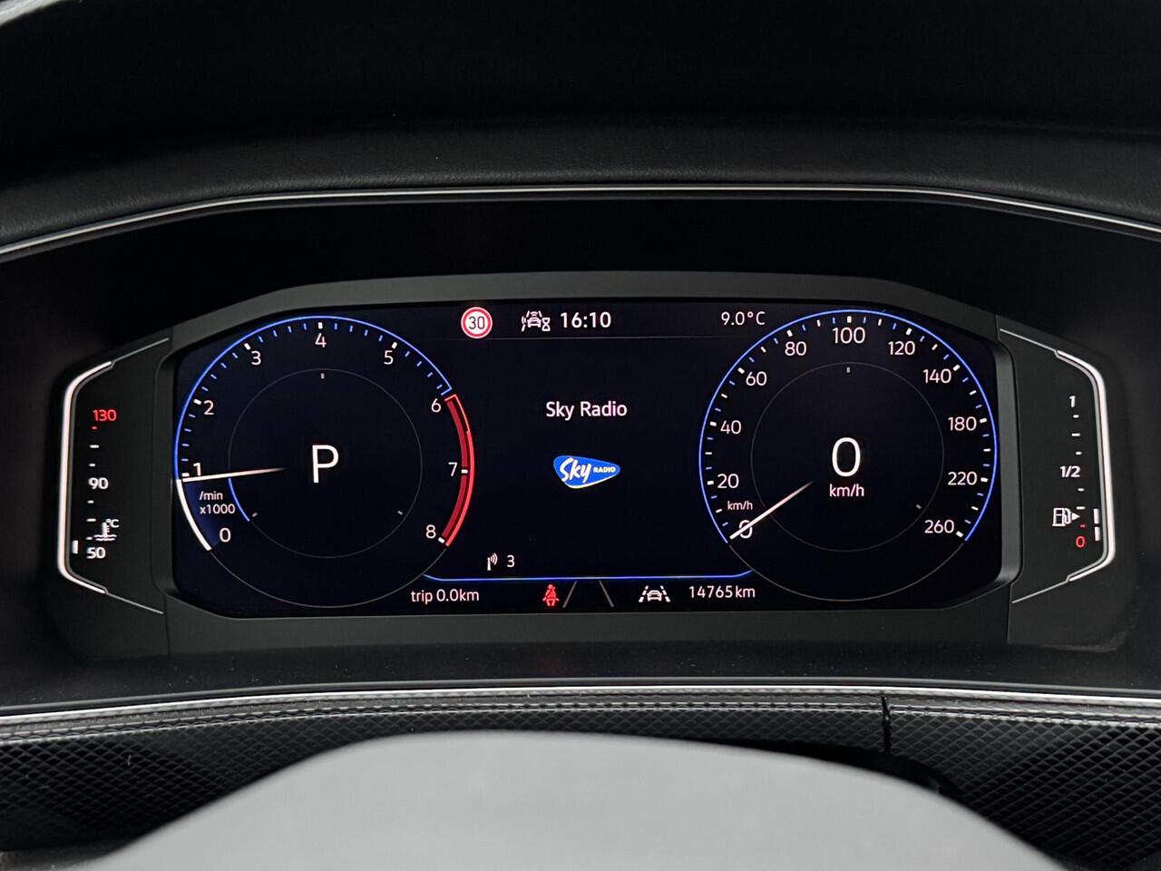 Volkswagen T-Cross 1.5 TSI 150pk DSG R-Line (Camera,Virtual,Keyless,IQ,Acc)