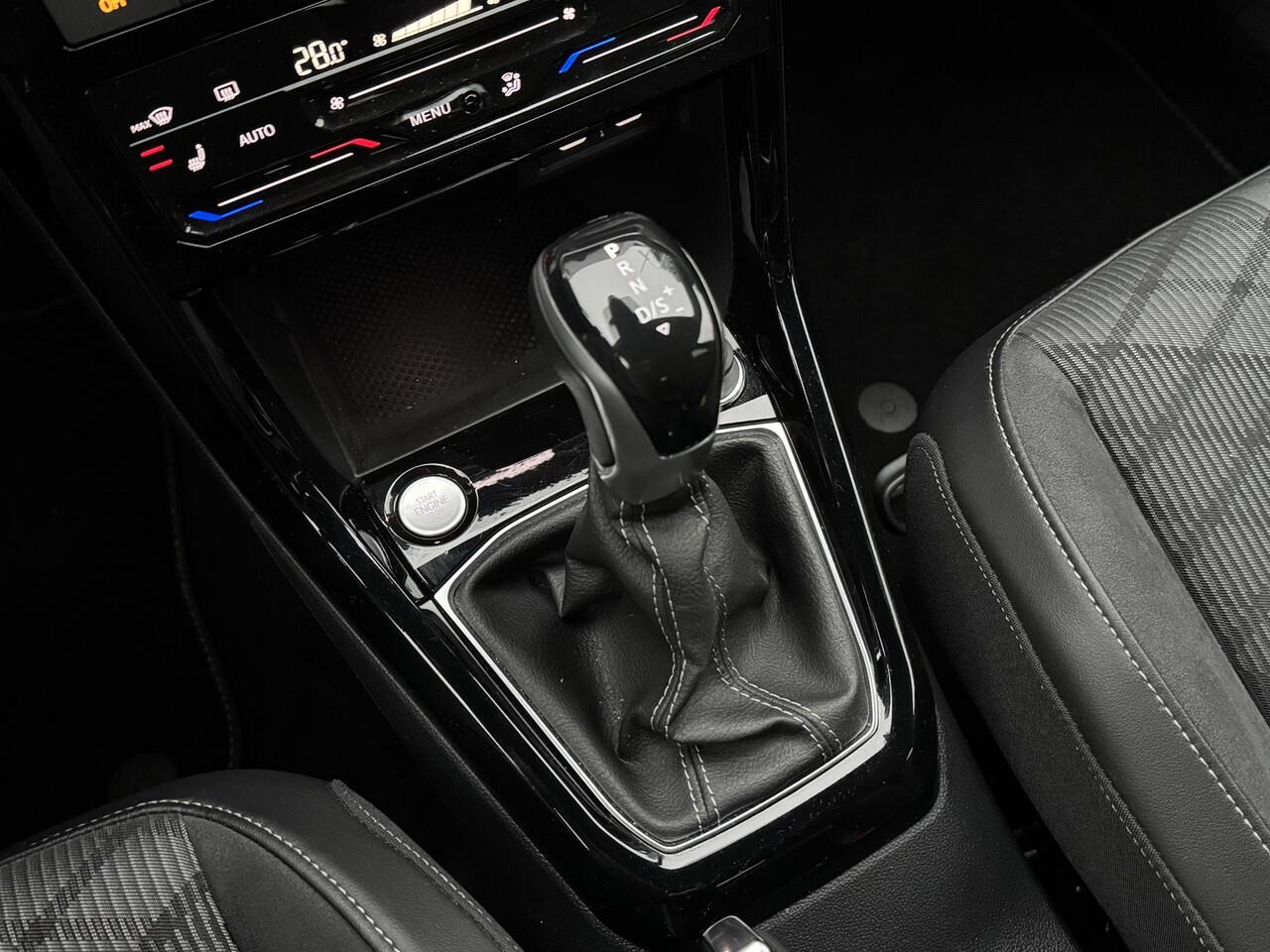 Volkswagen T-Cross 1.5 TSI 150pk DSG R-Line (Camera,Virtual,Keyless,IQ,Acc)