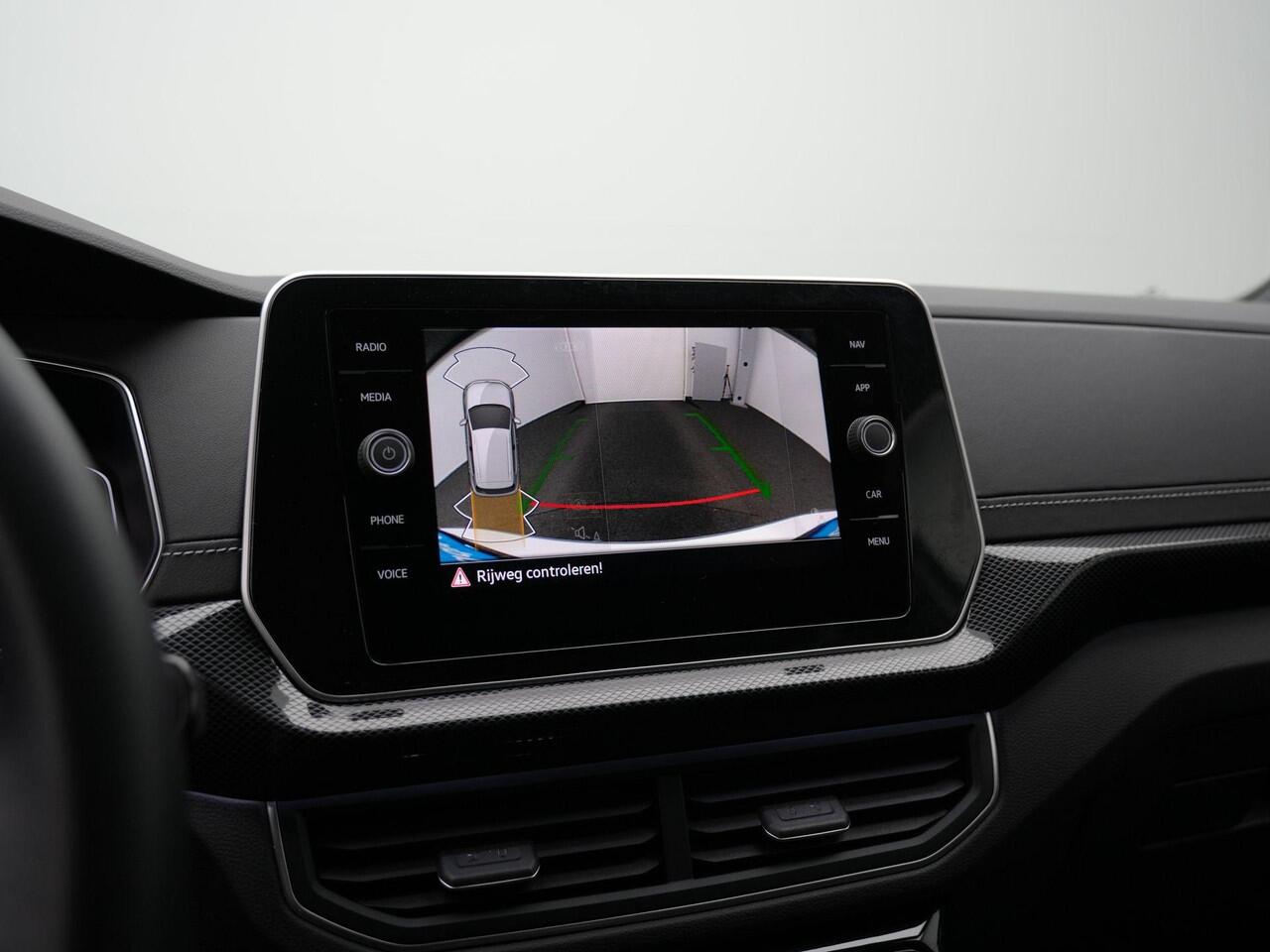 Volkswagen T-Cross 1.0 TSI 115 pk DSG R-Line Edition | IQ Light | Achteruitrijcamera | Stoelverwarming | Adaptive Cruise