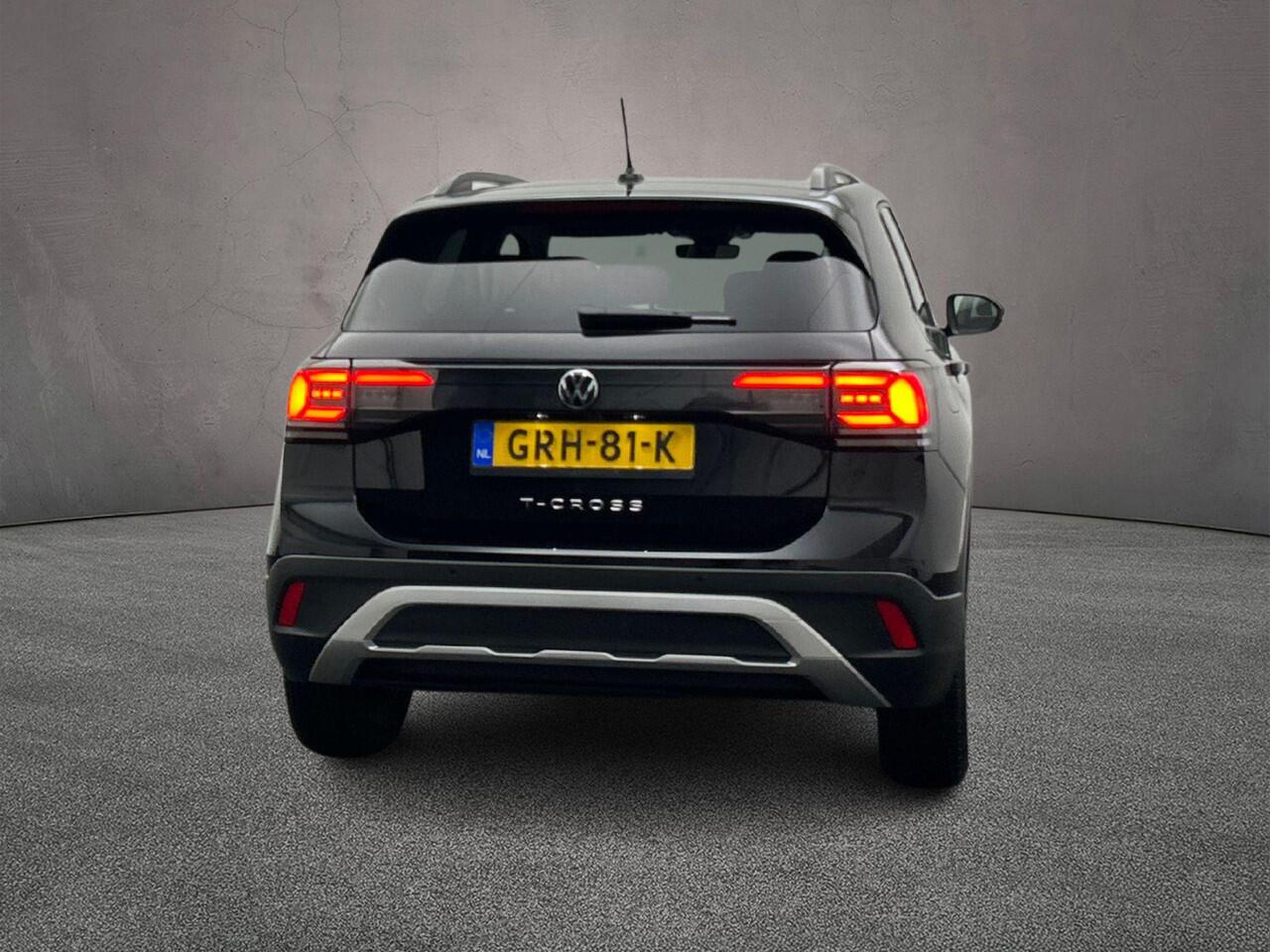 Volkswagen T-Cross Life Edition 1.0 TSI 95pk Adaptive cruise control, Achteruitrijcamera, LED koplampen, App connect, DAB, Radio, Bluetooth, Airco, Parkeersensor achter