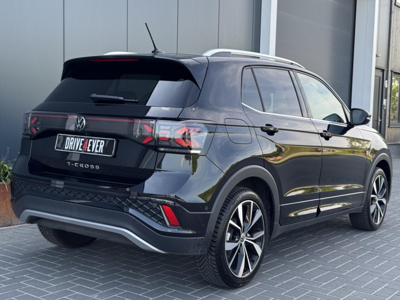 Volkswagen T-Cross 1.5 TSI R-Line 2024 IQ LIGHT NAVI CAMERA CLIMATE SPORTVELGEN