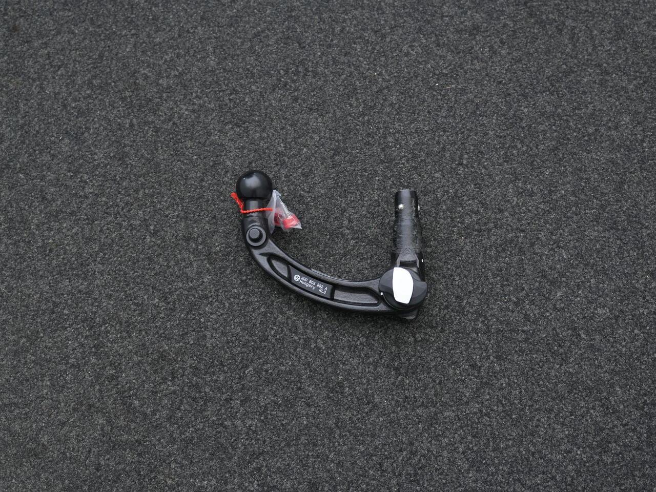 Volkswagen T-Cross 1.5 TSI 150 pk DSG R-Line | Trekhaak | IQ Light | Achteruitrijcamera | Stoelverwarming