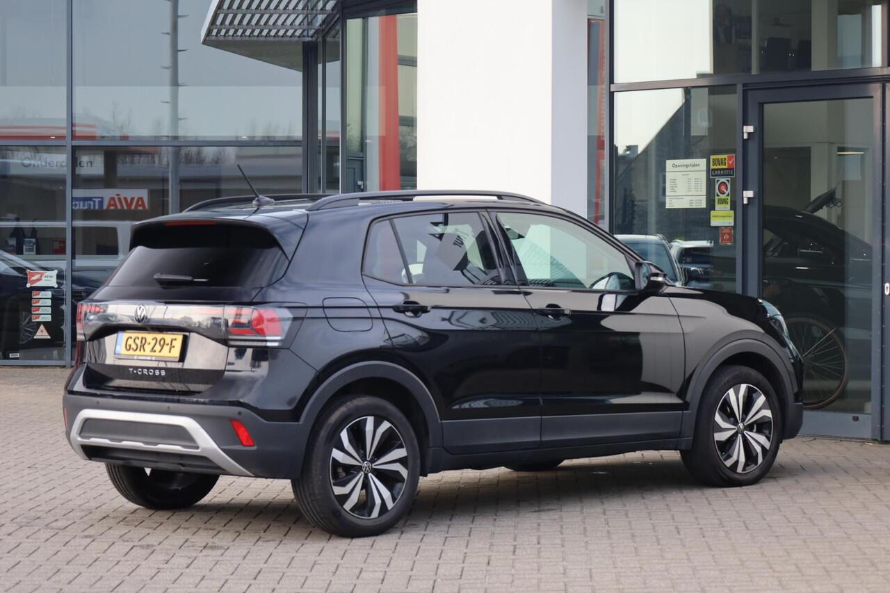 Volkswagen T-Cross 1.0 TSI Life Edition Climatronic, navigatie, digital cockpit Pro, Comfort pakket, Voorstoelen verwarmd