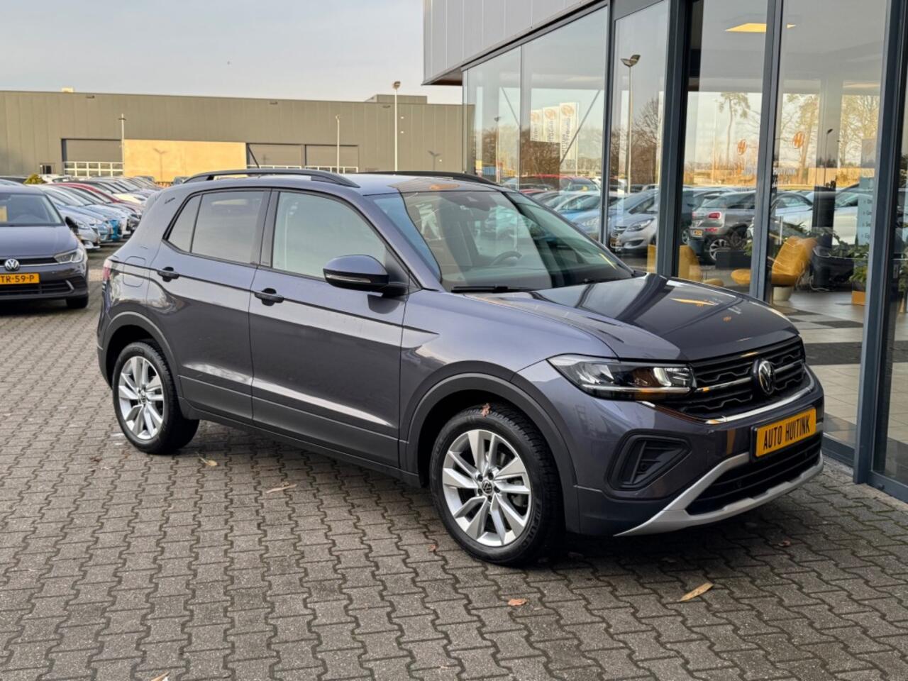Volkswagen T-Cross 1.0 TSI 115 pk DSG Life Business - App connect - climate control - camera