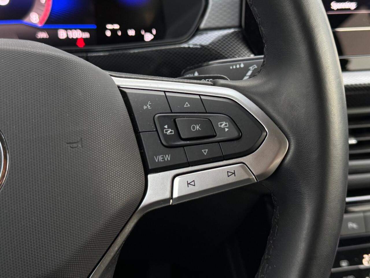 Volkswagen T-Cross 1.0 TSI 115 pk DSG Life Business - App connect - climate control - camera