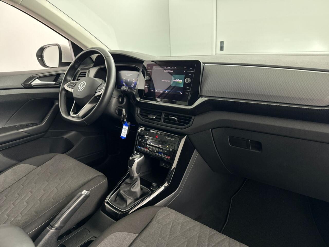 Volkswagen T-Cross 1.0 Life Edition DSG Automaat | Adaptieve Cruise Control | Climate Control | Parkeersensoren voor + achter