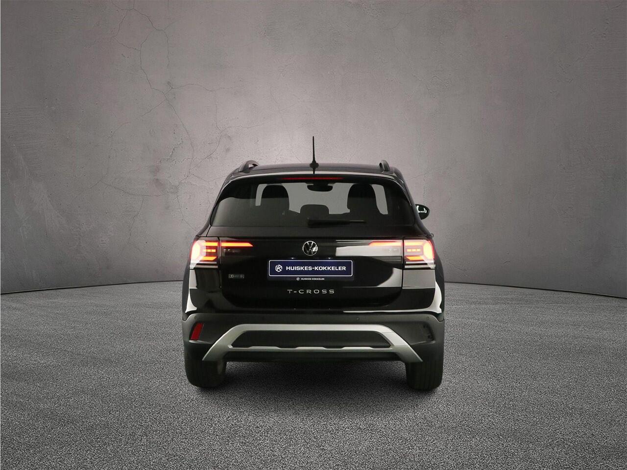 Volkswagen T-Cross Life Edition 1.0 TSI 115pk DSG Automaat Adaptive cruise control, Achteruitrijcamera, Stoelverwarming, LED koplampen, App connect, Parkeersensoren