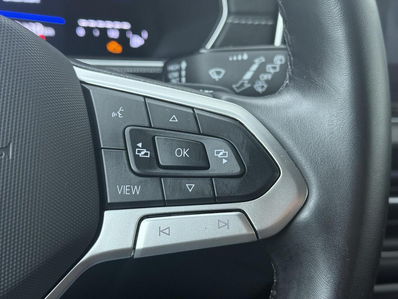 Volkswagen T-Cross 1.5 TSI R-Line Edition | 150 PK | Automaat | Matrix LED koplampen IQ.Light | Voorstoelen verwarmd | R-Line | Adaptive cruise control |