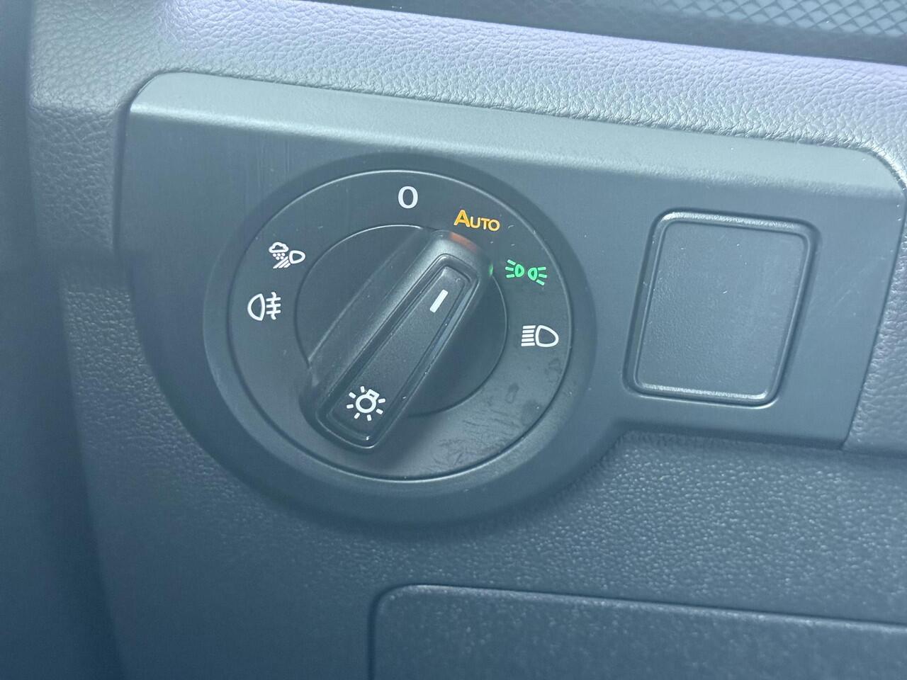 Volkswagen T-Cross 1.5 TSI R-Line Edition | 150 PK | Automaat | Matrix LED koplampen IQ.Light | Voorstoelen verwarmd | R-Line | Adaptive cruise control |