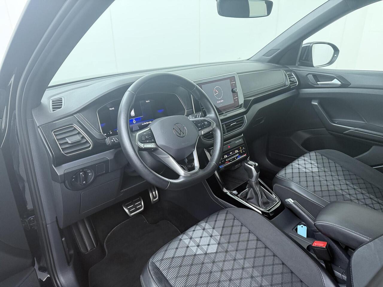 Volkswagen T-Cross 1.5 TSI R-Line Edition | 150 PK | Automaat | Matrix LED koplampen IQ.Light | Voorstoelen verwarmd | R-Line | Adaptive cruise control |