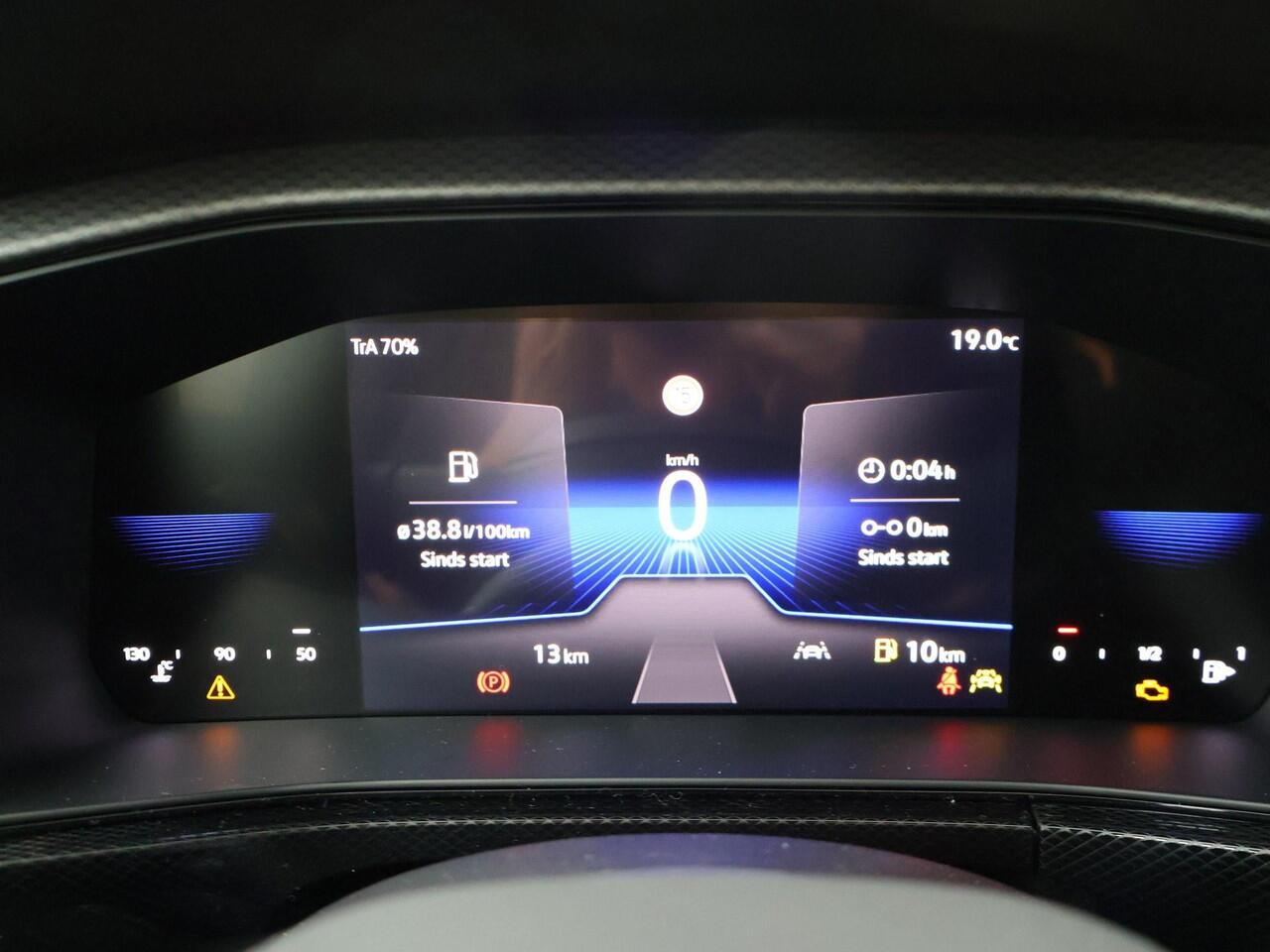 Volkswagen T-Cross Life Edition 1.0 70 kW / 95 pk TSI SUV 5 versn. Ha | Trekhaak afneembaar | Climatronic |