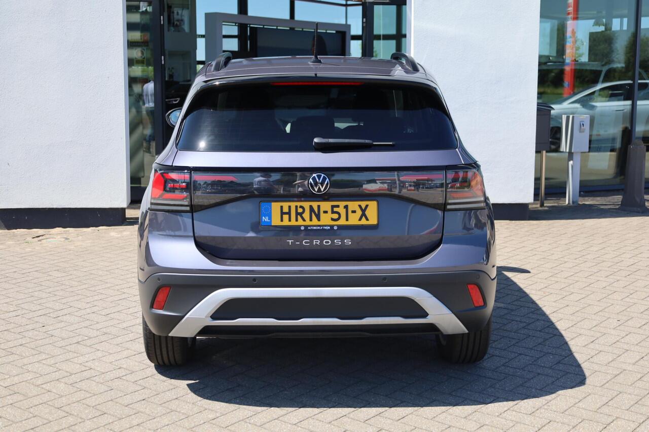 Volkswagen T-Cross 1.0 TSI Life Edition 115PK / 85kW DSG, 48 maanden / max 100.000km garantie, comfort pakket (verwarmbare voorstoelen), 2-zone climatronic, keyless start & entry, parkeersensoren voor en achter (pdc), achteruitrijcamera (rear view), privacy glas, 17" LMV