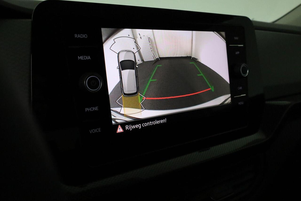 Volkswagen T-Cross Life Edition 1.0 TSI 85 kW / 116 pk DSG | Camera | LED | Keyless | Stoelverwarming | ACC | 17 inch