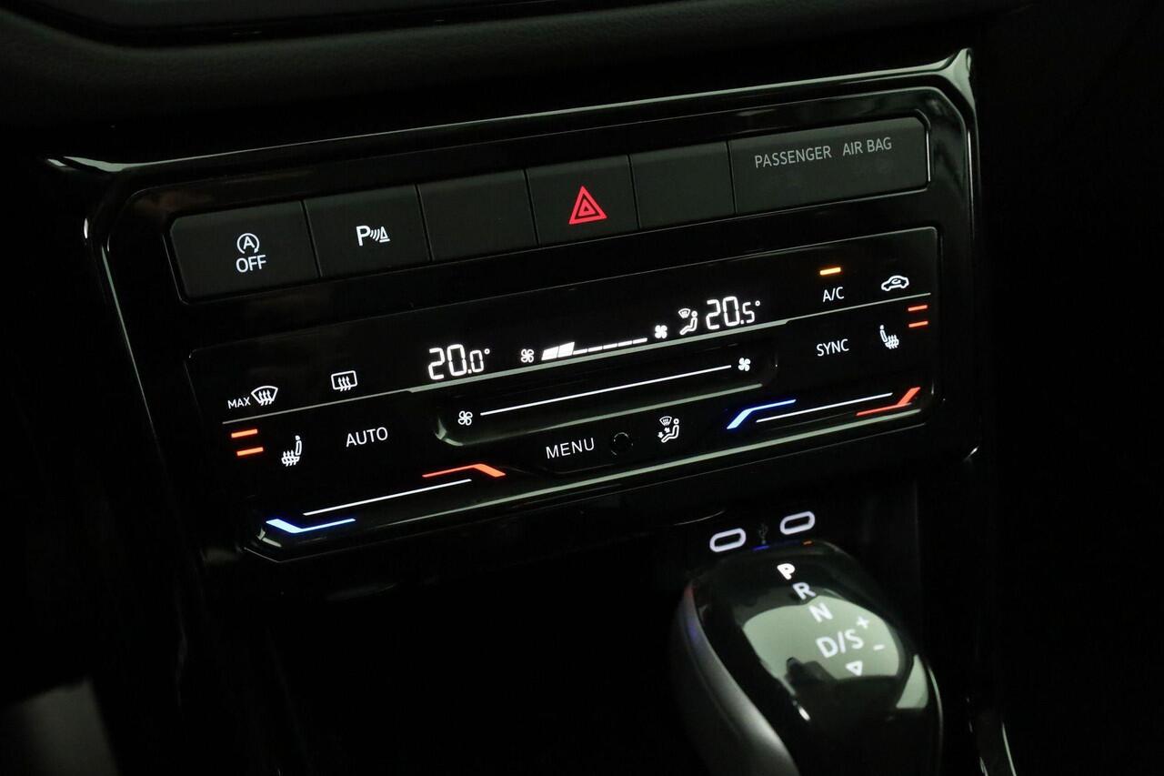 Volkswagen T-Cross Life Edition 1.0 TSI 85 kW / 116 pk DSG | Camera | LED | Keyless | Stoelverwarming | ACC | 17 inch