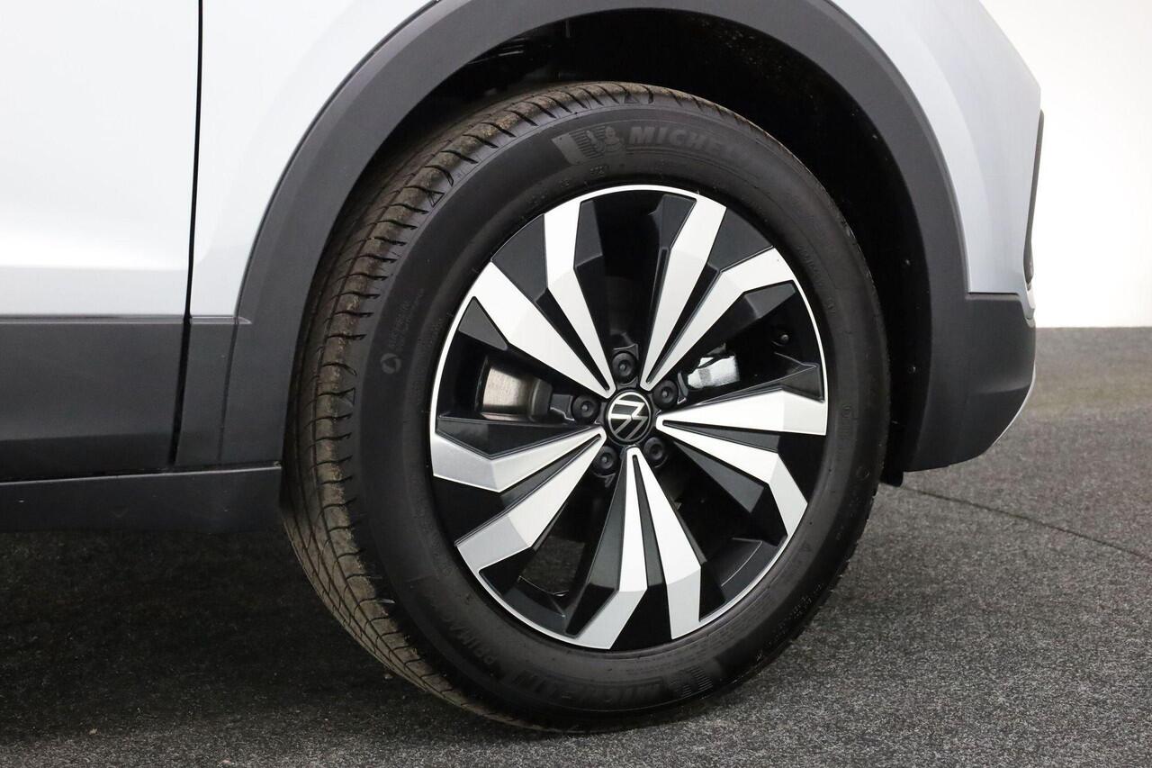 Volkswagen T-Cross Life Edition 1.0 TSI 85 kW / 116 pk DSG | Camera | Stoelverwarming | Keyless | ACC | Privacy glas | 17 inch