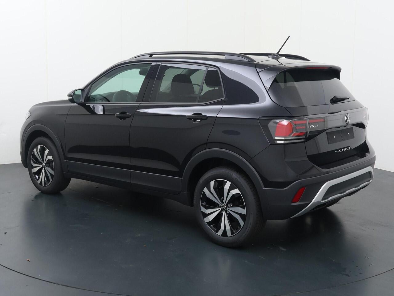 Volkswagen T-Cross Life Edition 1.0 70 kW / 95 pk TSI SUV 5 versn. Ha | Trekhaak afneembaar | Climatronic |