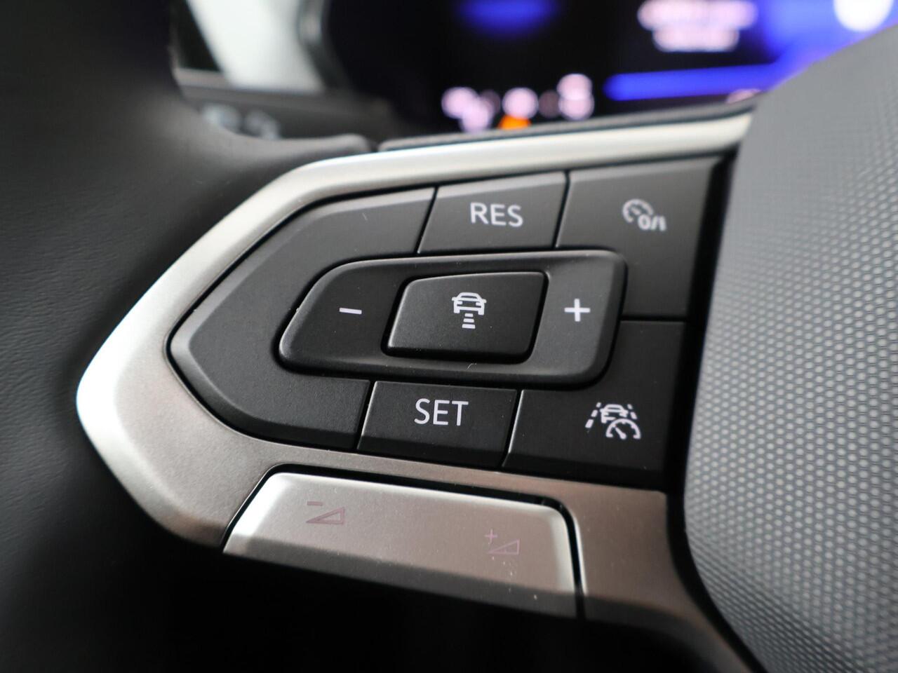 Volkswagen T-Cross Life Edition 1.0 70 kW / 95 pk TSI SUV 5 versn. Ha | Trekhaak afneembaar | Climatronic |