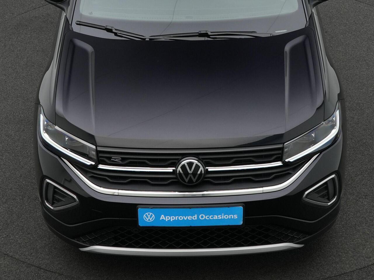Volkswagen T-Cross 1.0 TSI 115 pk DSG R-Line Edition | IQ Light | Sportstoelen | Parkeersensoren voor/achter | Stoelverwarming | Carplay | 17 inch